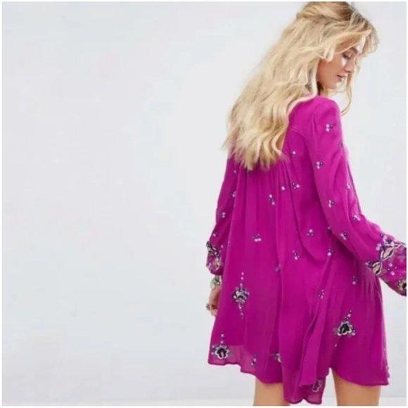 Embroidered swing dress - Picture 10 of 10